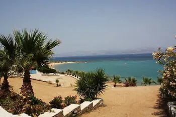 Paros Blue Dolphin Chrisi Akti (Paros)