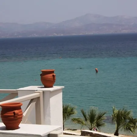 Paros Blue Dolphin Chrisi Akti (Paros)